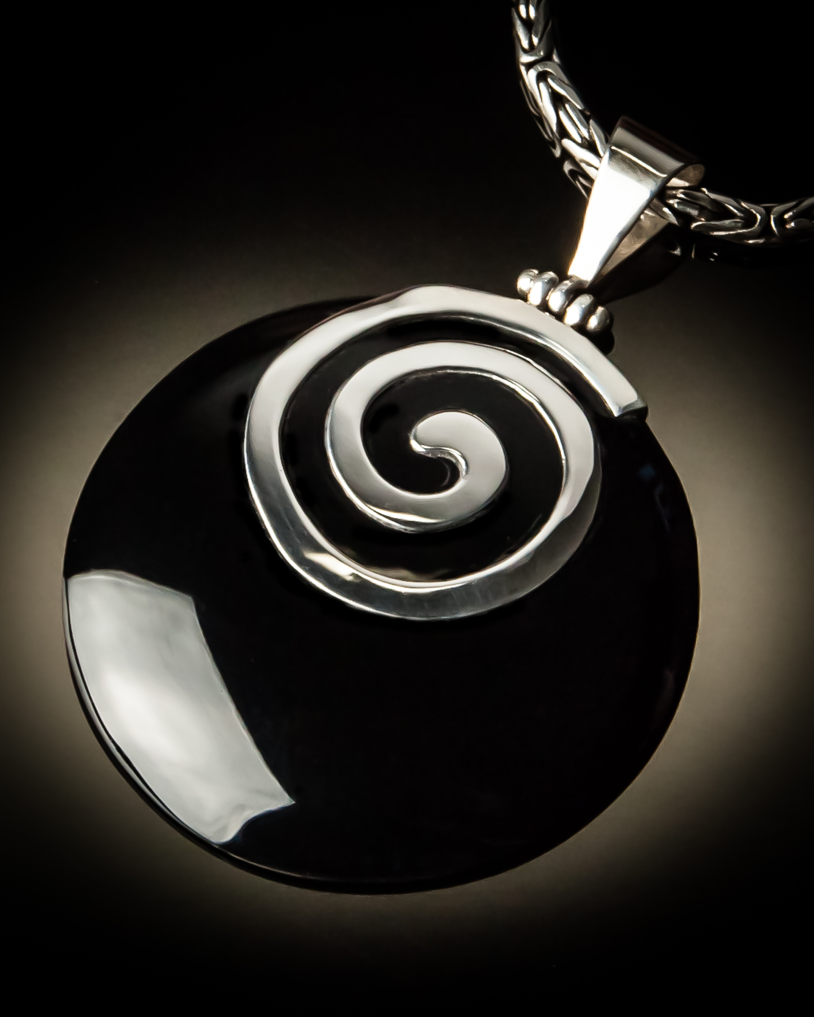 Black Shell Sterling Silver Spiral Circle Pendant Jinja Jewelry